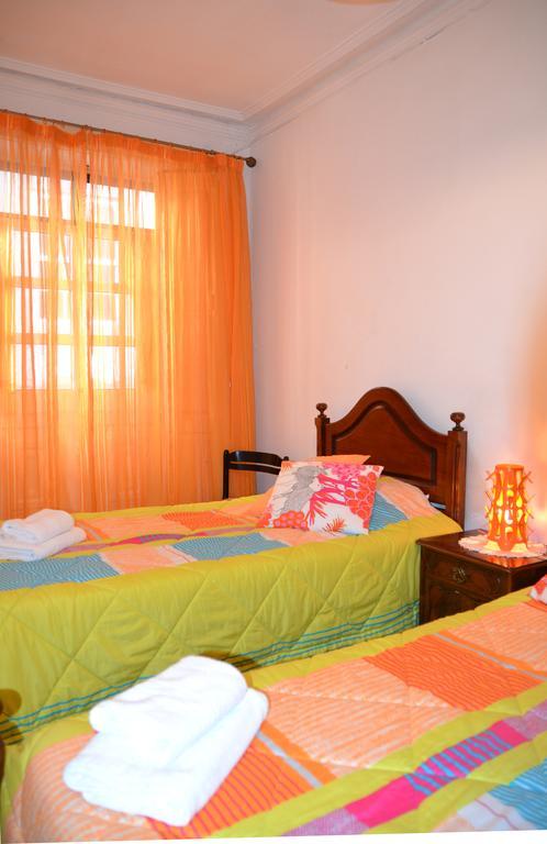 Appartement Blue Door 105 Belmonte St. Central